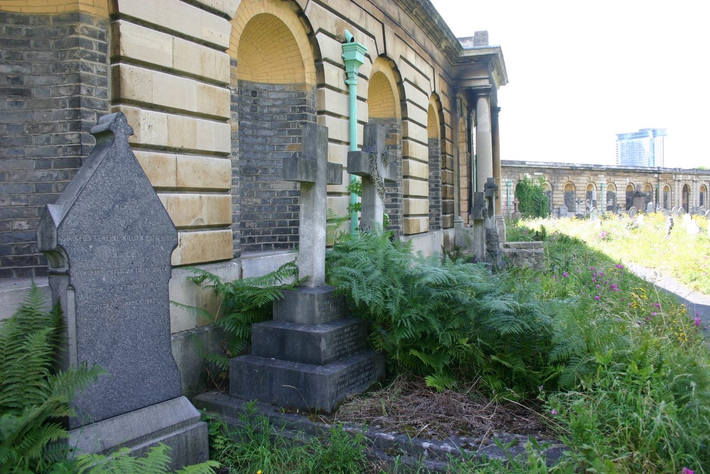 William Rutherford's tomb, Brompton Cemetery, London - 01.JPG